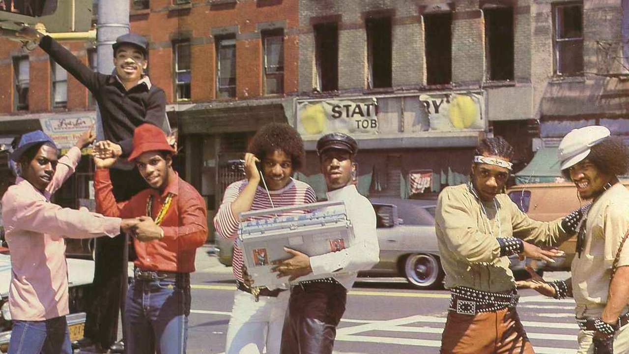 История в стиле рэп. Keith Cowboy Wiggins с Grandmaster Flash and the Furious Five. Grandmaster Flash and the Furious Five. Хип хоп США 80е. Хип хоп США 1970.